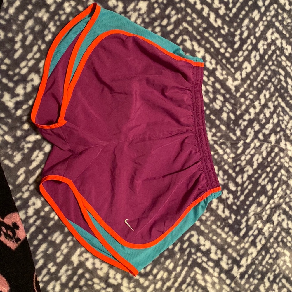 Medium dri-fit Nike gym shorts!